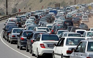 تردد پرحجم خودروها در مسیر شمال/ کندوان فردا یک‌طرفه است