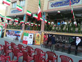 نواختن زنگ گلبانگ انقلاب توسط معاون پرورشی و فرهنگی وزارت آموزش و پرورش