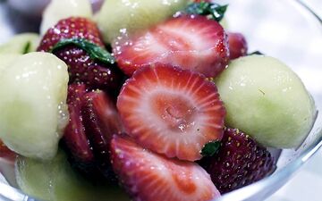 طرز تهیه سالاد میوه | سالاد میوه با ملون