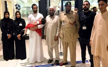 دختر 3 ساله که درهواپیما جامانده بود + عکس