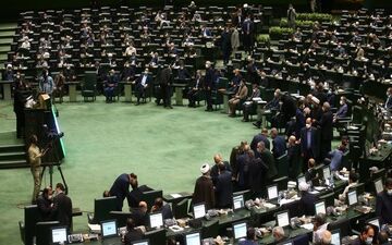 
فوری/ تصویب لایحه متناسب‌سازی حقوق‌‌ها در مجلس شورای اسلامی