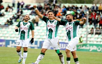 سه‌شنبه، میعادگاه پرسپولیس و خیبر: هر دو تیم بدون سرمربی به پیش‌فصل می‌روند!
