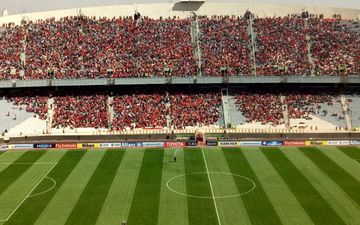 حرکت بسیار زشت پلیس در قبال دختر هوادار پرسپولیس + عکس