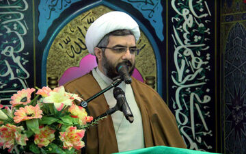 امام جمعه دماوند: آمریکا آرزوی به ذلت کشاندن ملت ایران را به گور خواهد برد