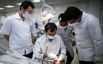  علی‌اکبر حق‌دوست: روند امتحانات دستیاران را تسهیل می‌کنیم/سقف شیف کاری این دانشجویان رعایت شود