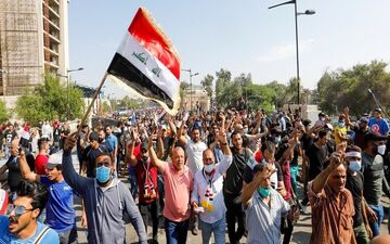 جدیدترین اخبار اعتراضات عراق؛ دو بانک مهم و یک شرکت نفتی بسته شدند
