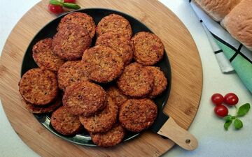 طرز تهیه آکراس؛ فلافل آفریقایی خوشمزه با طعمی خاص
