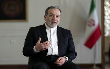 گفت‌وگوی تلفنی عراقچی و وزیر خارجه هند