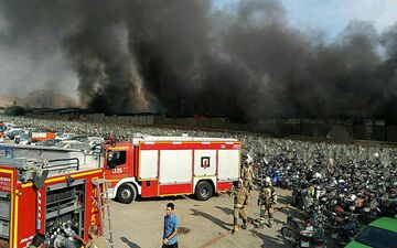  آتش سوزی و انفجار در یک انبار بزرگ پایتخت