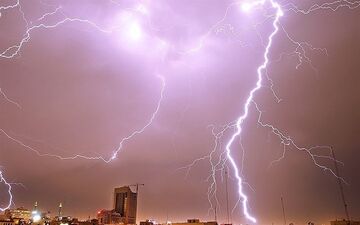 تداوم رگبار و وزش باد شدید در تهران تا دوشنبه