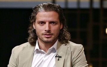 بازیکن سابق پرسپولیس دستیار شجاعی در هوادار شد
