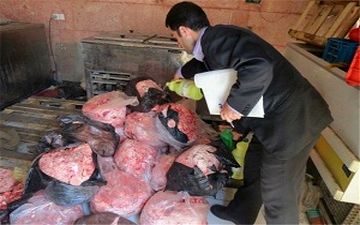 کشف و ضبط بیش از 3.5 تن انواع فرآورده خام دامی ناسالم در کرمانشاه  