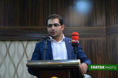 اهدا احکام مدیرکل، اعضای شورهای، مدیران کل و معاونان مرکز گسترش سازمان مقاومتی استان کرمانشاه