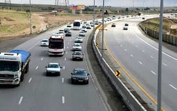 برخورد پلیس با روزه‌خواری در داخل خودرو