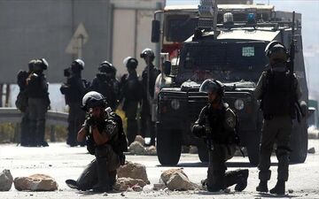 لحظه تیر خوردن خبرنگار زن توسط نظامیان اسرائیلی+فیلم 