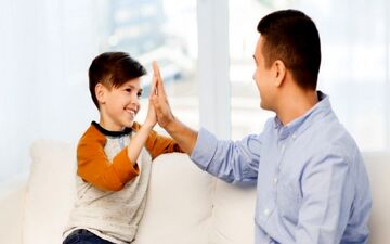 فرزند نوجوان دارید و نمی دانید با او چگونه رفتار کنید؟ بخوانید 