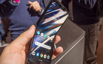 آیا گوشی Razr 2 5G موتورولا می‌تواند کهکشانی‌های تاشوی سامسونگ را به چالش بکشد؟