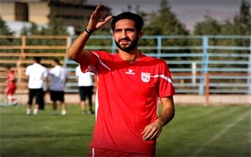 مدافع تراکتور محروم از دیدار با استقلال 
