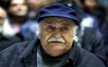 خاک‌سپاری ابراهیم آبادی در جوار استادش