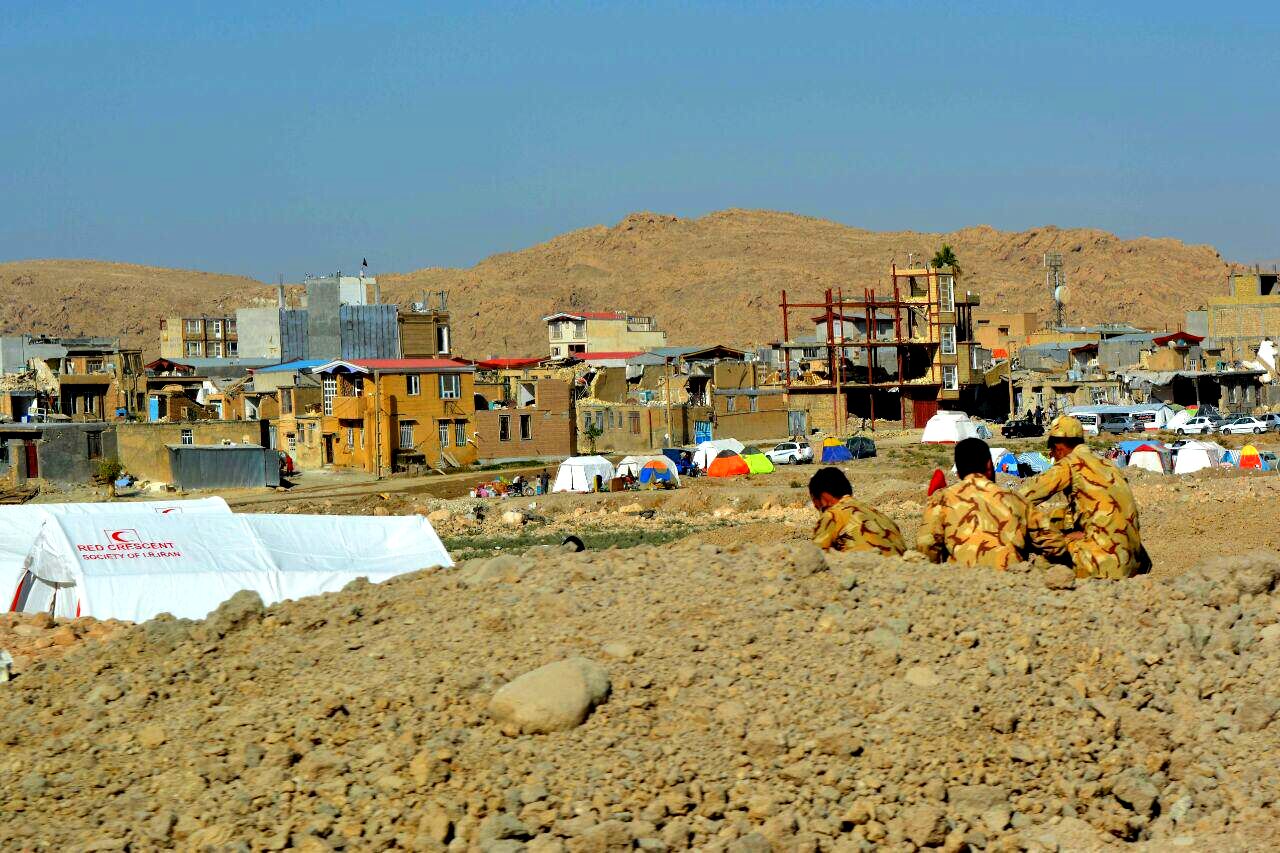 گزارش تصویری/ آخریت تصاویر از زلزله سزپل ذهاب / زندگی جاریست ولی دیدنش خالی از لطف نیست