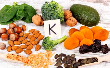 چگونه ویتامین K کافی دریافت کنیم؟+ دوز مناسب