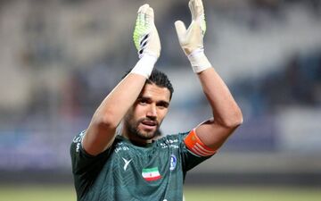 حسینی، دیوار بلند استقلال؛ مهار پنالتی و حضور در تیم منتخب هفته!
