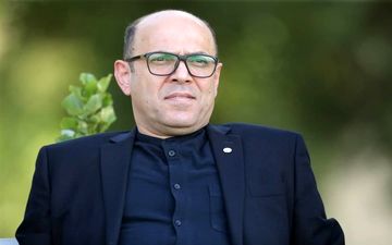 تقدیر مدیرعامل استقلال از پیشکسوت باشگاه