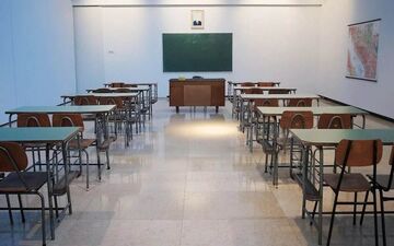 همه مدارس استان کرمان فردا تعطیل است