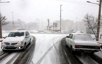 بارش برف، باران و کاهش دید در بیشتر نقاط کشور/ترافیک در محور کرج