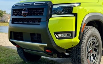 نیسان فرانتیر V6؛ انتخابی برای دوام و سادگی در دنیای پیکاپ‌ها