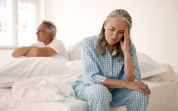 چرا زنان یائسه دیگر میل جنسی ندارند؟