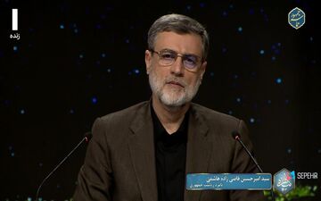 قاضی‌زاده هاشمی: اگر می‌خواهیم نخبگان مهاجرت نکنند درآمدشان را زیاد کنیم + ویدئو
