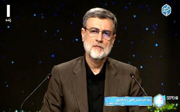 قاضی‌زاده هاشمی: اگر می‌خواهیم نخبگان مهاجرت نکنند درآمدشان را زیاد کنیم + ویدئو