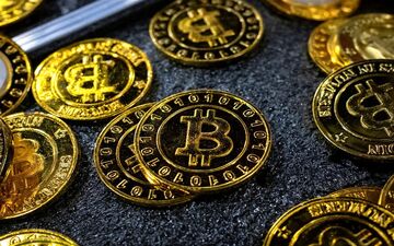  سقوط قیمت بیت کوین به زیر ۲۶ هزار دلار 