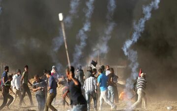 زخمی شدن دو فلسطینی به ضرب گلوله نظامیان صهیونیست در مرز غزه