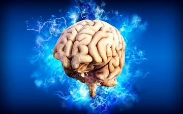 ضربه مغزی با چه علائمی همراه است؟
