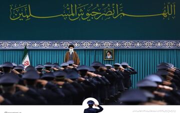 امام خامنه ای: توصیه میکنم مردم حرف پزشکان را گوش کنند
