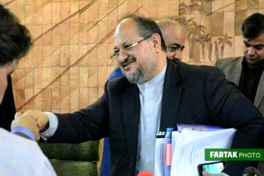 شورای گفت وگو استان کرمانشاه با حضور وزیر تعاون، کار و رفاه اجتماعی