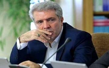  وزیر گردشگری به گرانی بلیت هواپیما معترض شد