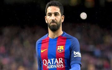 الهلال در پی جذب هافبک سابق بارسا