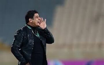 مهاجری: اگر استقلال ۱۰ نفره می شد، بازی تغییر می کرد!