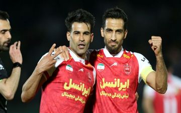 مهاجم عجیب و غریبی که قرمزها با او قهرمان می‌شوند!