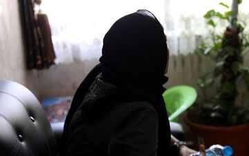 وقتی خبر ازدواج شوهرم را شنیدم، انگار دنیا بر سرم خراب شد. شکستم و تکه‌تکه خرد شدم / من ماندم و...! / داستان زنی که تنها ماند !