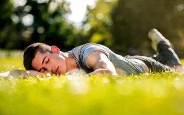چکار کنیم که در بهار دچار خستگی مفرط نشویم