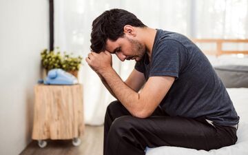 جذابیت زن، شوهر را دیوانه کرده بود/ او با مردان غریبه به سفر می‌رفت! غیرت بی غیرت! 