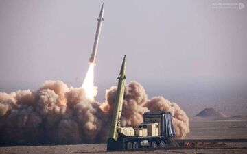 موشک‌های بالستیک شلیک شده ایران در آسمان عراق + ویدئو