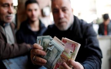 ایرانی‌ها با پولشان چه کار می‌کنند؟