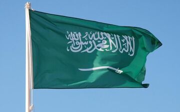 
شاهزاده سعودی: امیدواریم توافقی این چنین به زودی در عربستان نیز بیفتد