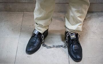 عشق پوشالی پریسا به محمود آبروی این دختر را برد
