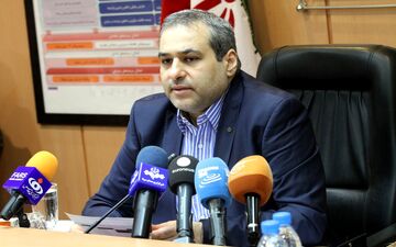 انتقاد از نرخ بالای سود بانکی/هشدار رئیس سازمان بورس به رئیس کل بانک مرکزی